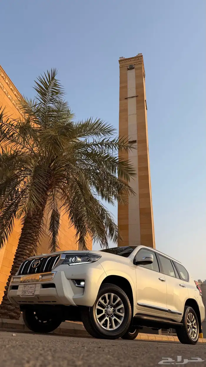 تايوتا برادو 2021 لؤلؤي GXR خليجي 6V إسبير علاق فتحة سقف 2