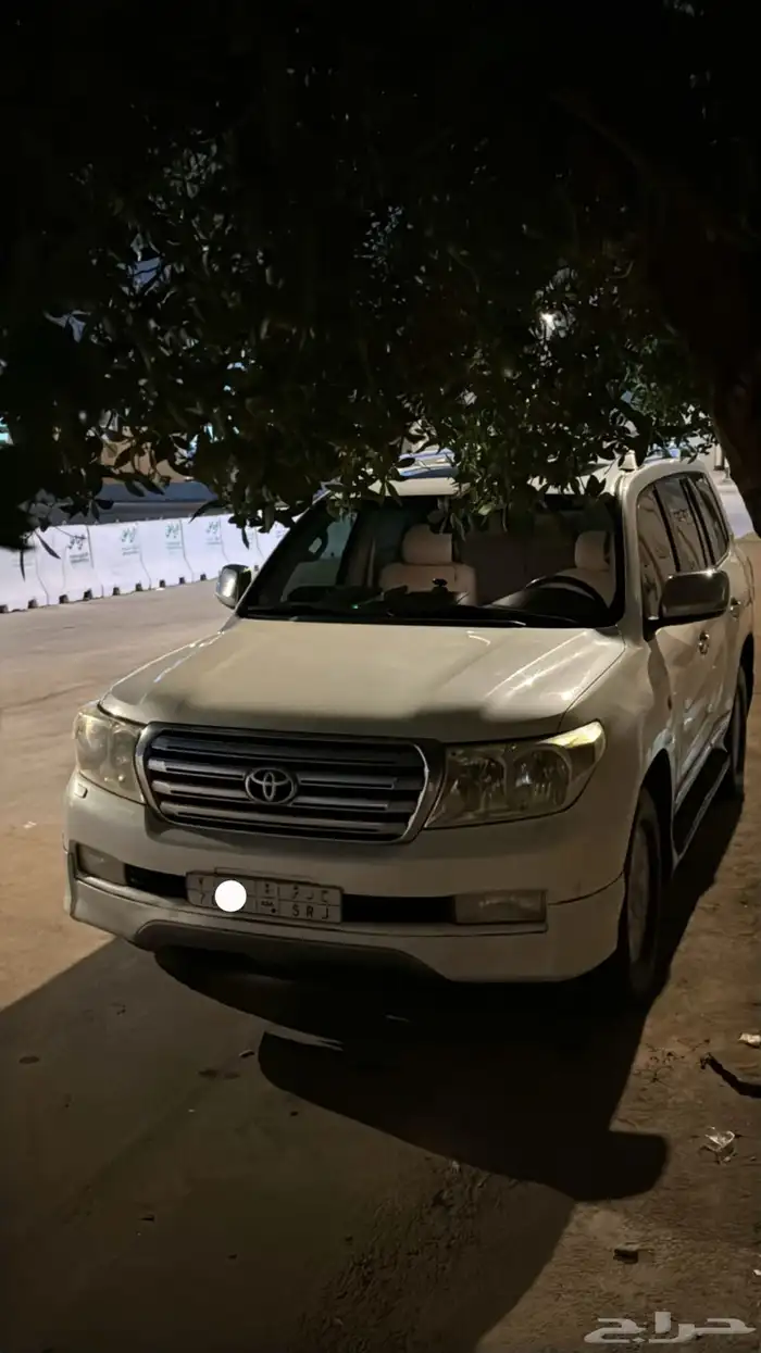 جيب لاندكروزر 7