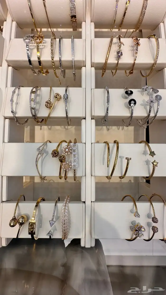 تصفية خاصة على الأساور عيار 18   جديدة بالكامل 5