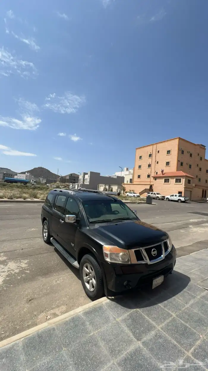 للبيع او البدل بسيارة صغيرة ارمادا 2010 فل 0