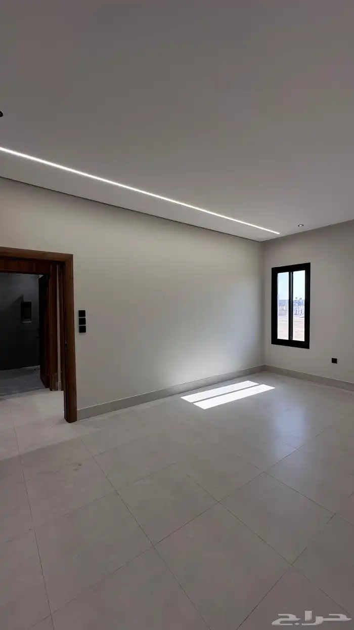 فيلا روف علوي للبيع حي الصفا 7