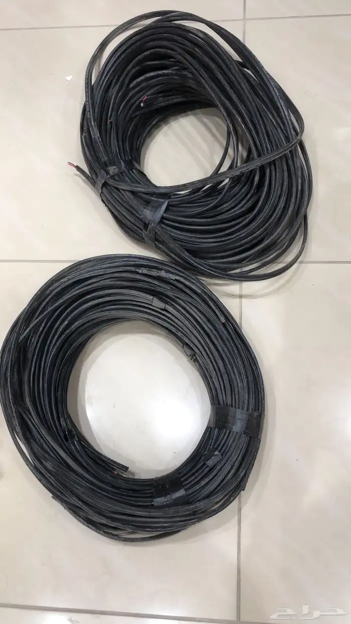 كيمرات مستعمله فتره بسيطه جدآ مع لفتين سلك كيمرا 1