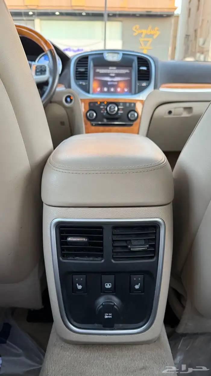 للبيع كلايزر 2014 c300 فل كامل 15