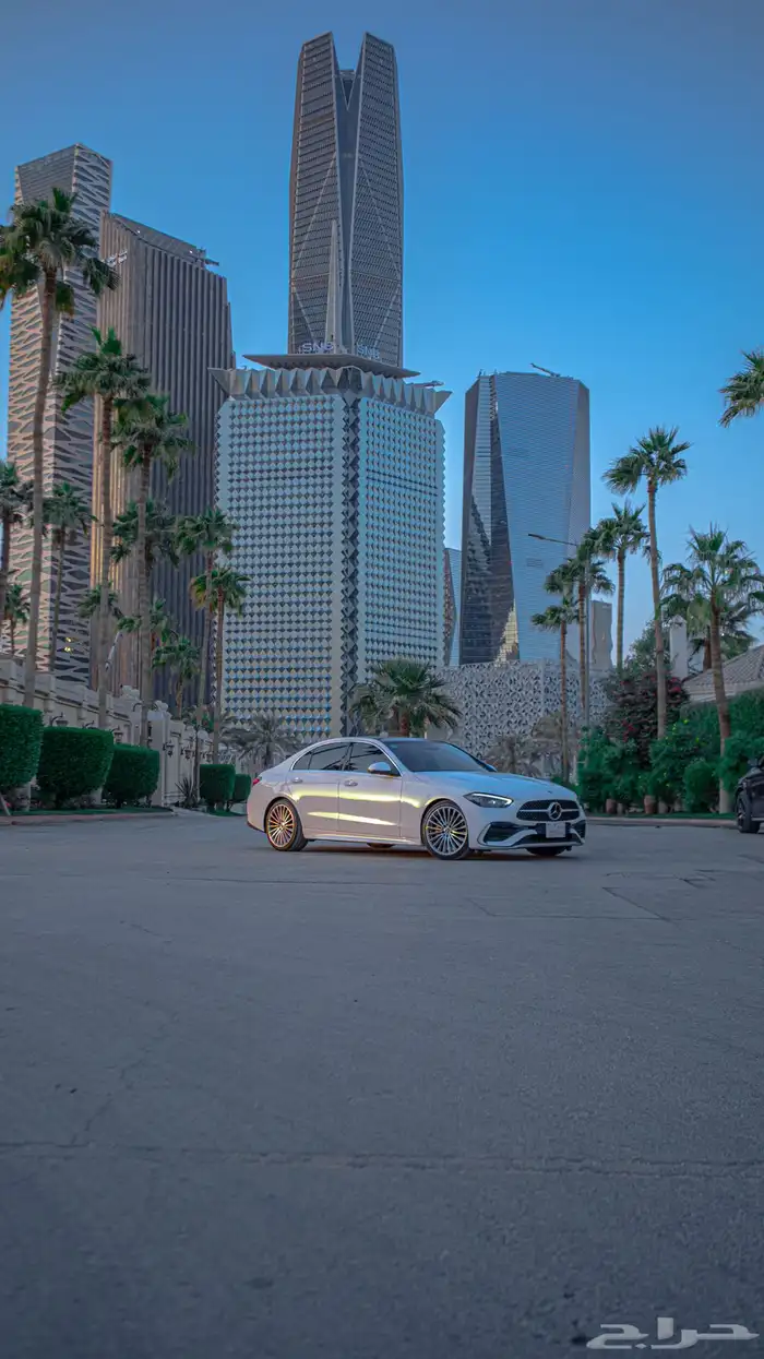 مرسيدس C300 موديل 2023 2