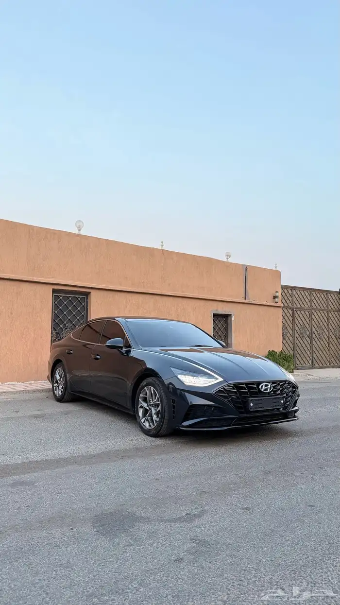 سوناتا 2022 ( بنزين ) فل اوبشن بحالة الوكالة 3