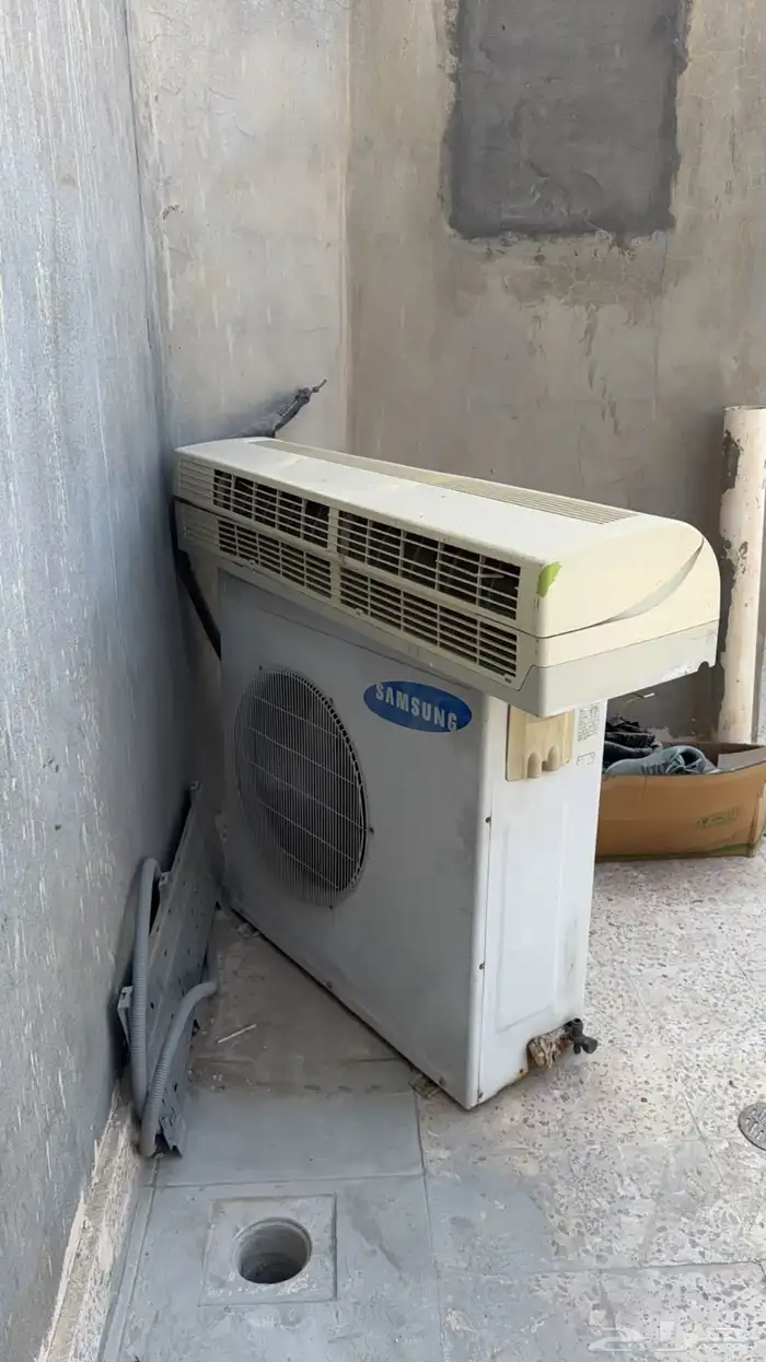 مكيف طنين ونص بارد جدا  ولا يشكو من حاجه على الشرط 0