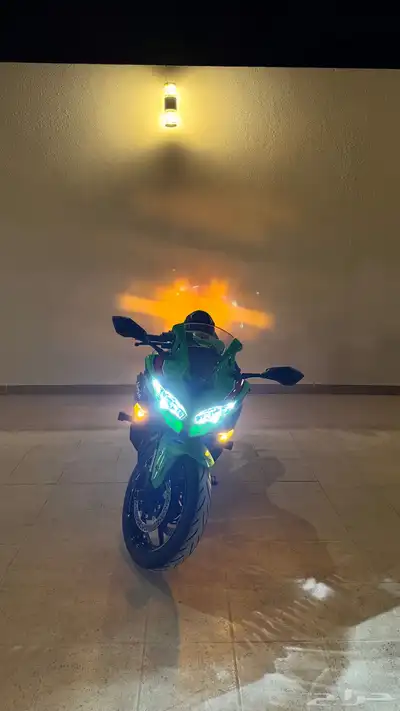 دباب ريس شبه جديد Kawasaki Ninja ZX4RR index