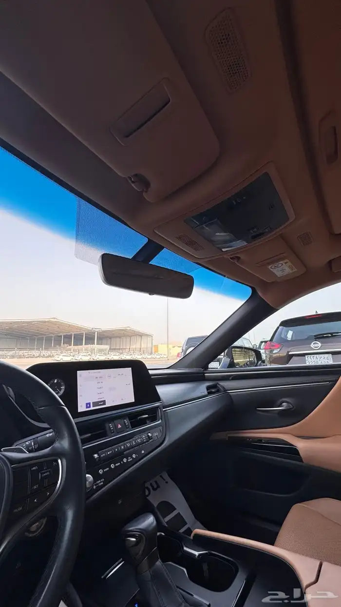 للبيع لكزس 2023 -4 سلندر -ES250 - ممشى قليل جدا 15