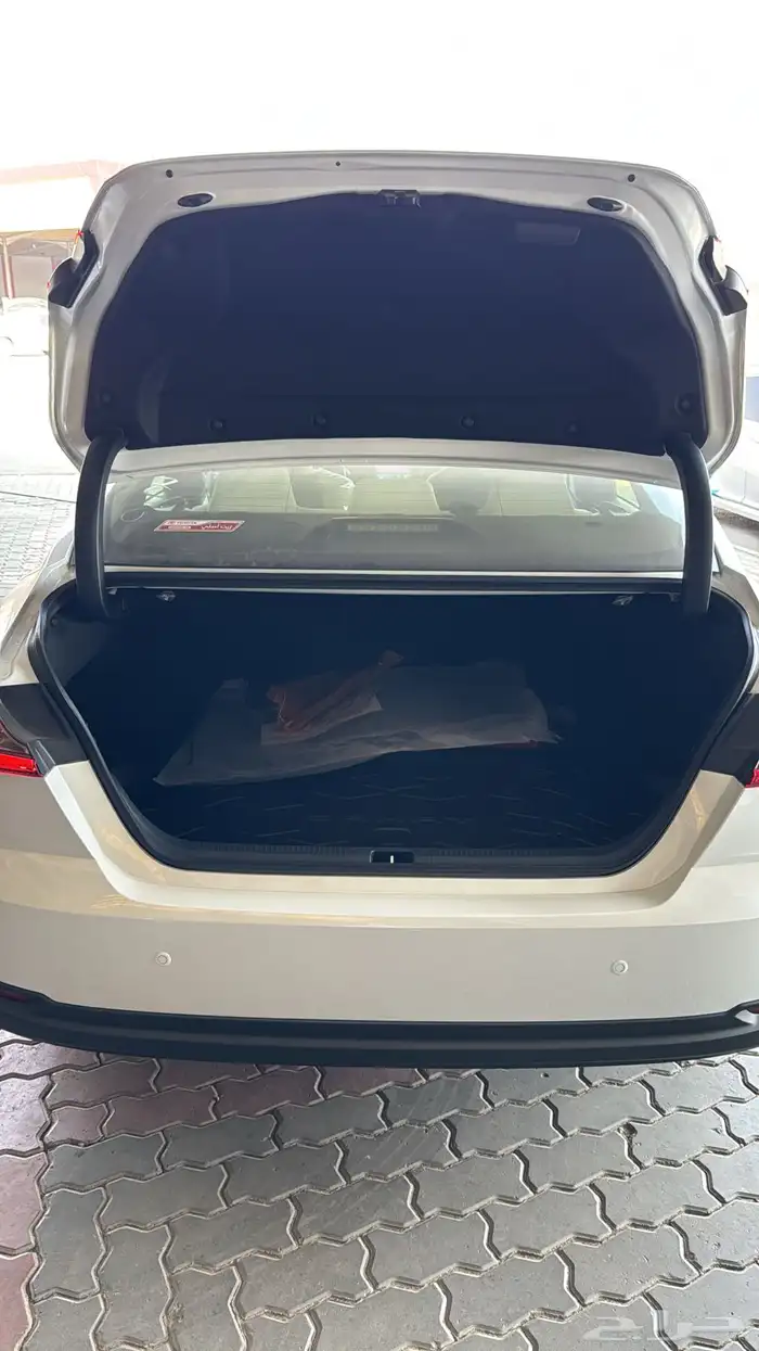 تويوتا كامري فئة E ستاندر هايبرد 2025 10