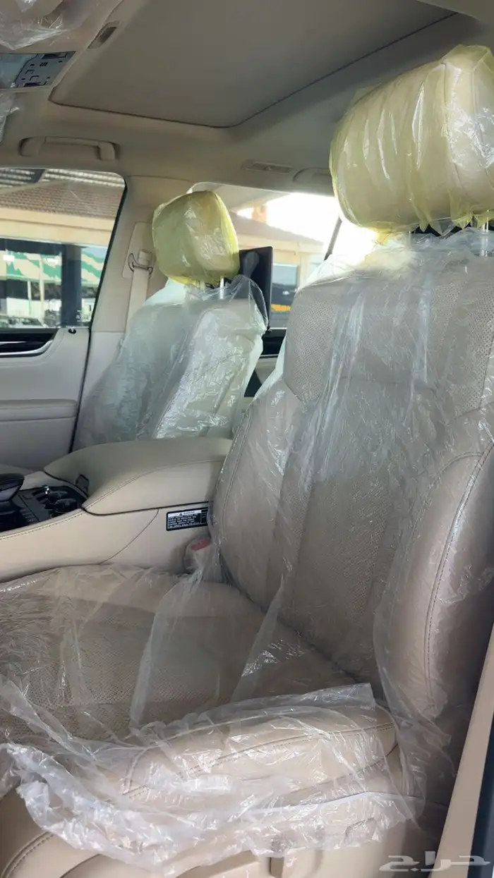 لكزس 2021 سعودي فل كامل ب 382.000 7