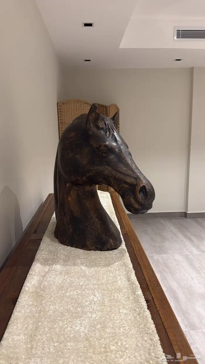 تحفه على شكل لون نحاسي من النحاس نظيف لا يوجد به عيوب 1