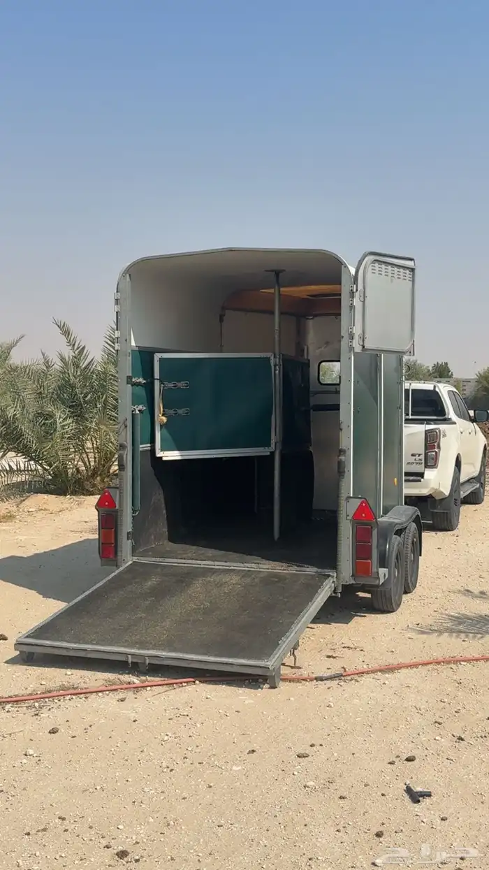 عربة نقل خيل 0