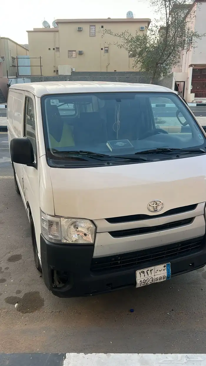 باص تايوتا موديل 2015 للبيع مركب فيه مكيف داخلي مفحوص 4