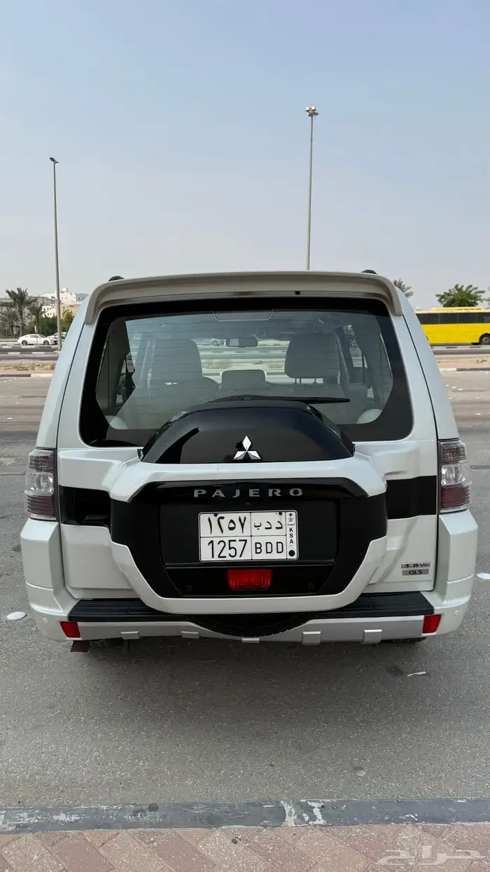 للبيع باجيرو 2017 فل كامل - مكينه 3800 5