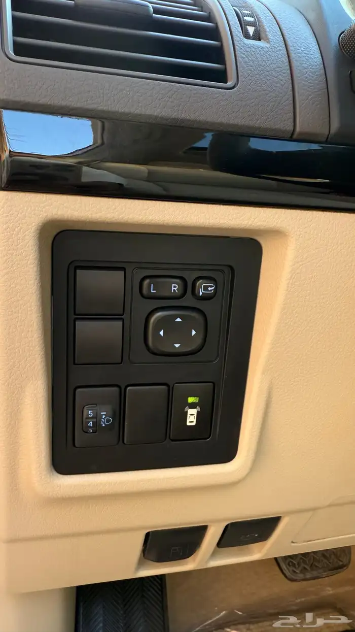 تايوتا برادو 2021 لؤلؤي GXR خليجي 6V إسبير علاق فتحة سقف 37