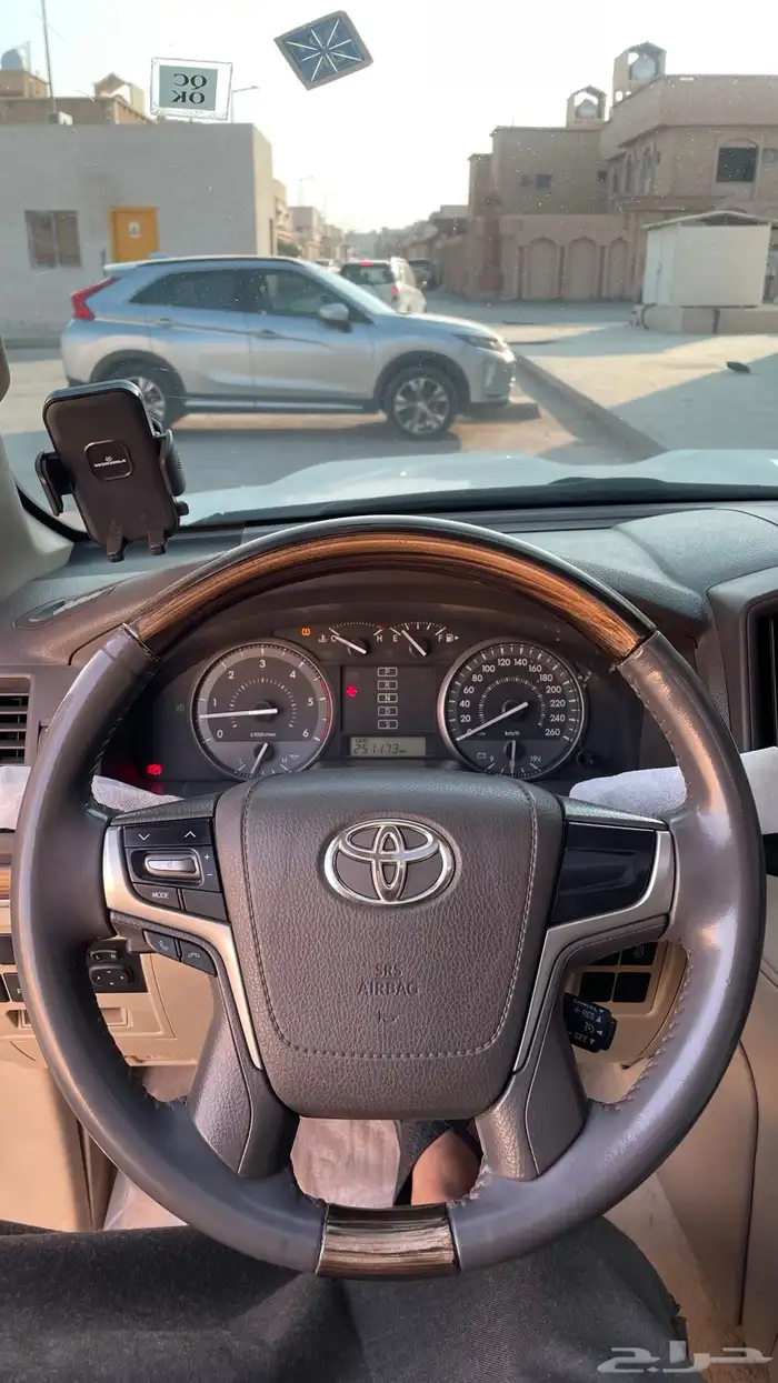 لاندكروزر 2019 ديزل 13