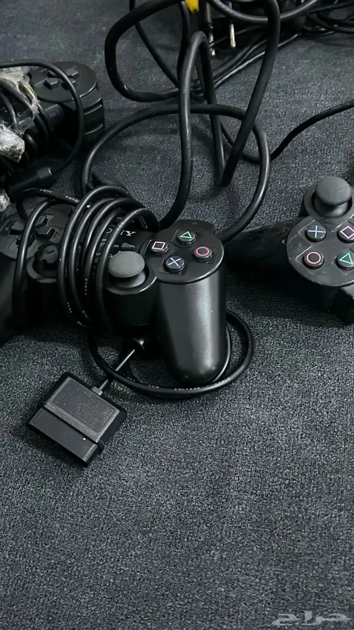 سوني 2 و سوني 3 وكل جهاز فيه له فوق الثلاثين شريط 4