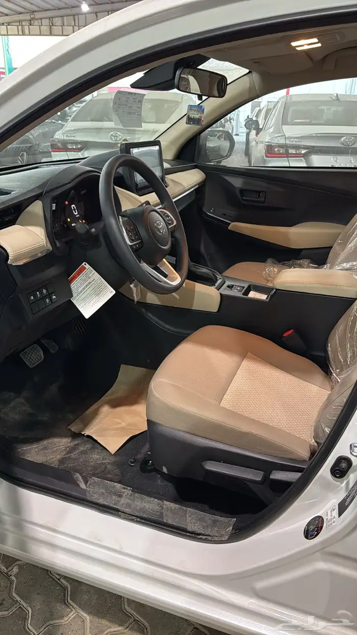 تويوتا يارس فئة Y بلس بنزين 2026 7