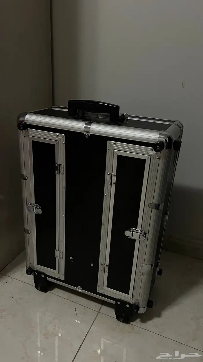 شنطه للمكيب ارتست وتنفع تسويحه متنقله 2