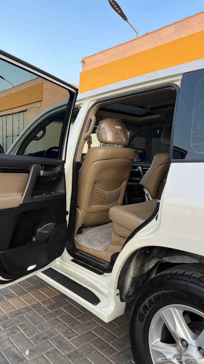 لاندكلوزر في اكس ار 2010 20