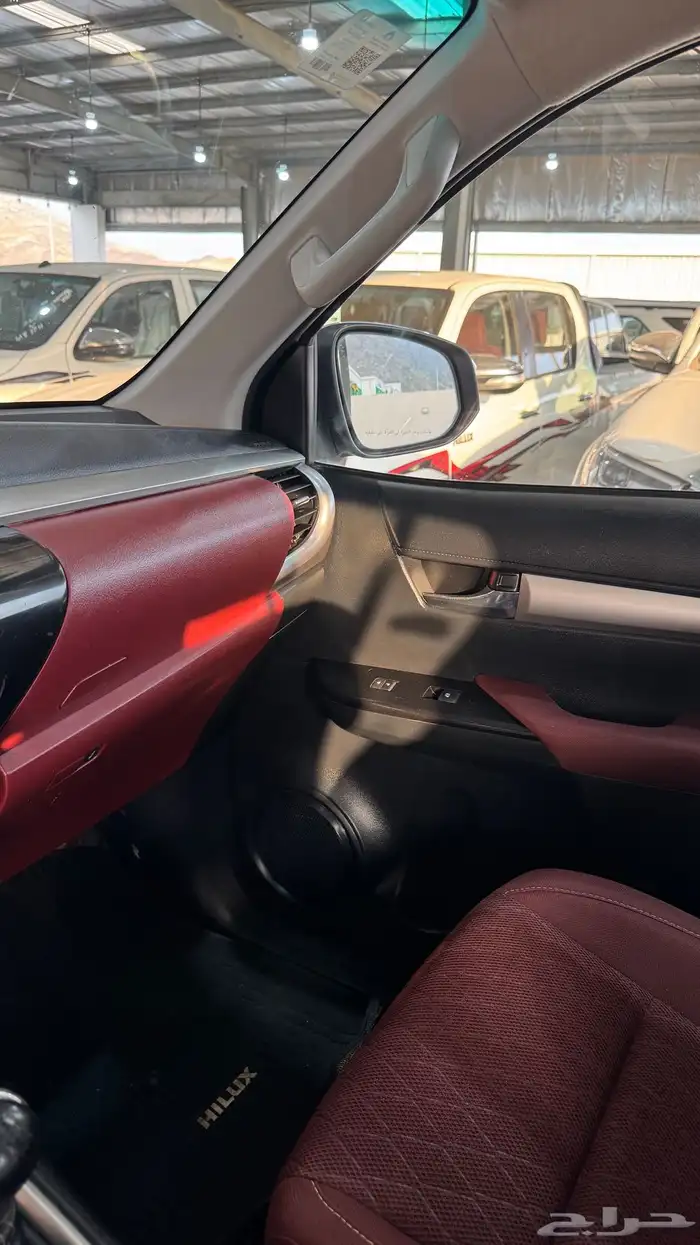 للبيع هايلكس 2022 سعودي فل كامل عداد 78 الف دبل 9