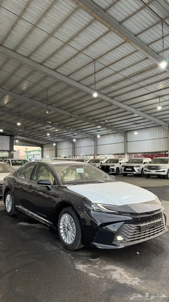 تويوتا كامري 2025 بنزين LE فتحة سقف بصمة سعودي جميع الالوان 0