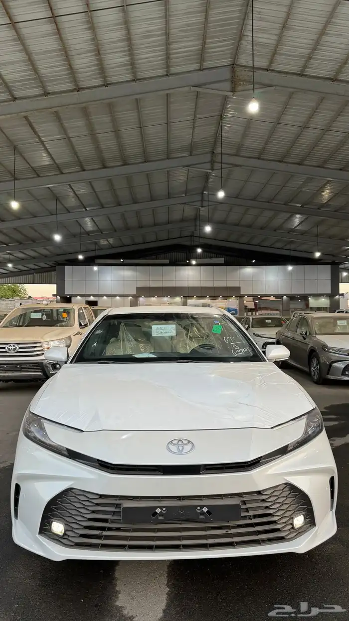 تويوتا كامري 2025 بنزين E جنوط بصمة سعودي جميع الالوان 1