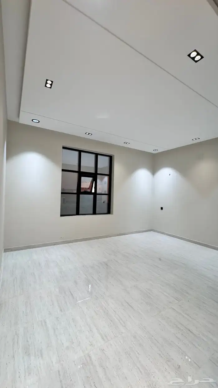 للبيع شقق ارضي و ارواف علوي مع ملحق على طريق ابها الخميس 26