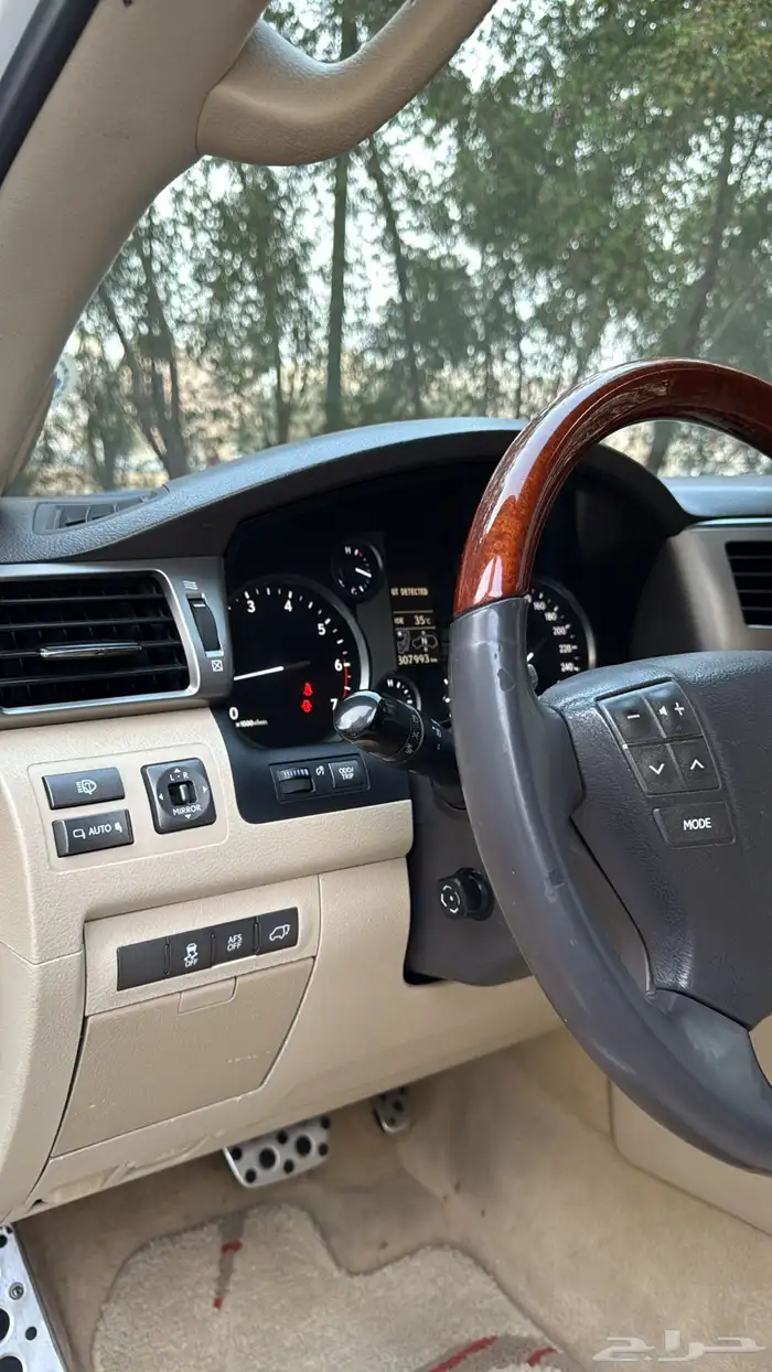 جيب لكزس 2014 18