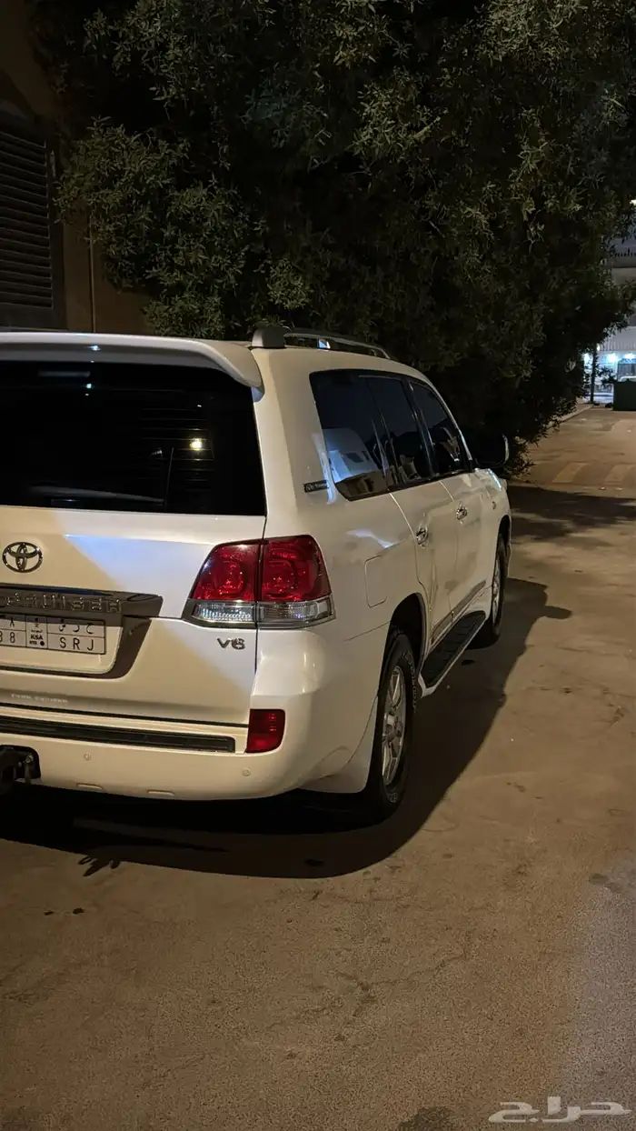 جيب لاندكروزر 1