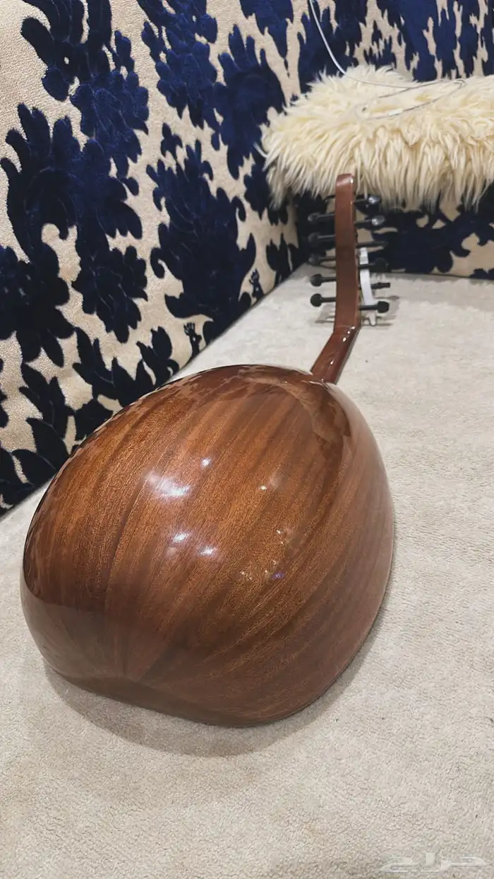 اله عود موسيقي 0