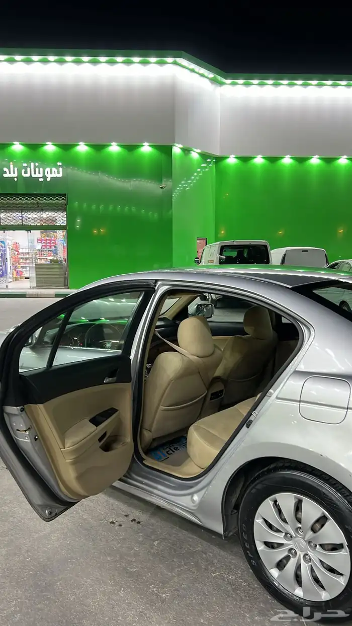 هوندا اكورد 2012 نظيف لميتد 9