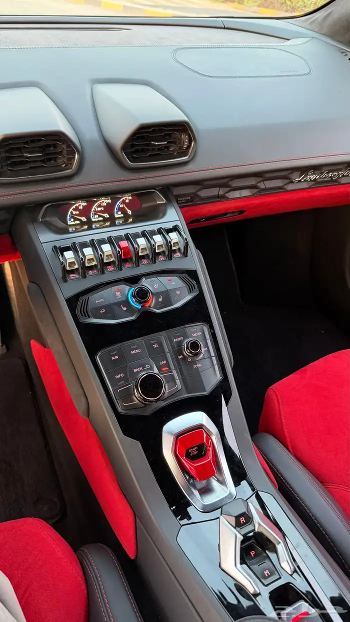 لامبرغيني هوركان موديل 2016 خليجي موجودة بدبي 5