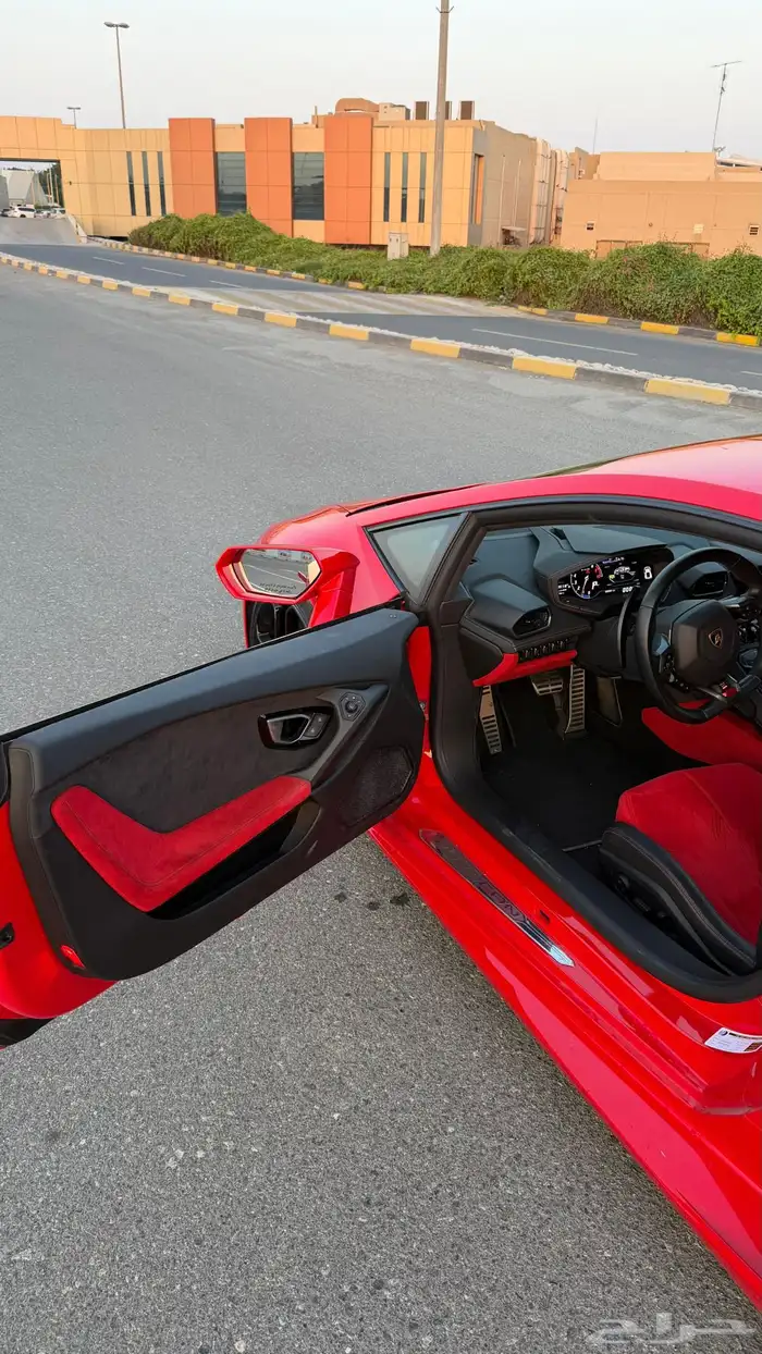 لامبرغيني هوركان موديل 2016 خليجي موجودة بدبي 8