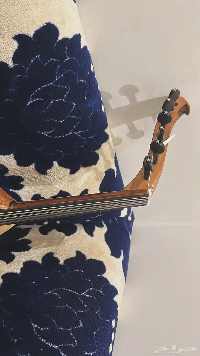 اله عود موسيقي 3