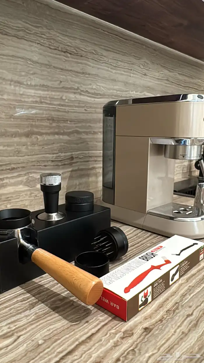 مكينه قهوه ماركه ديلونجي مع الملحقات 5