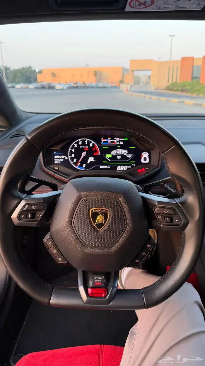 لامبرغيني هوركان موديل 2016 خليجي موجودة بدبي 3