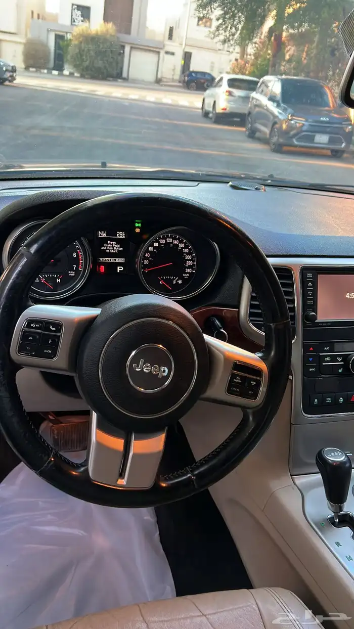 جراند شيروكي2013 6