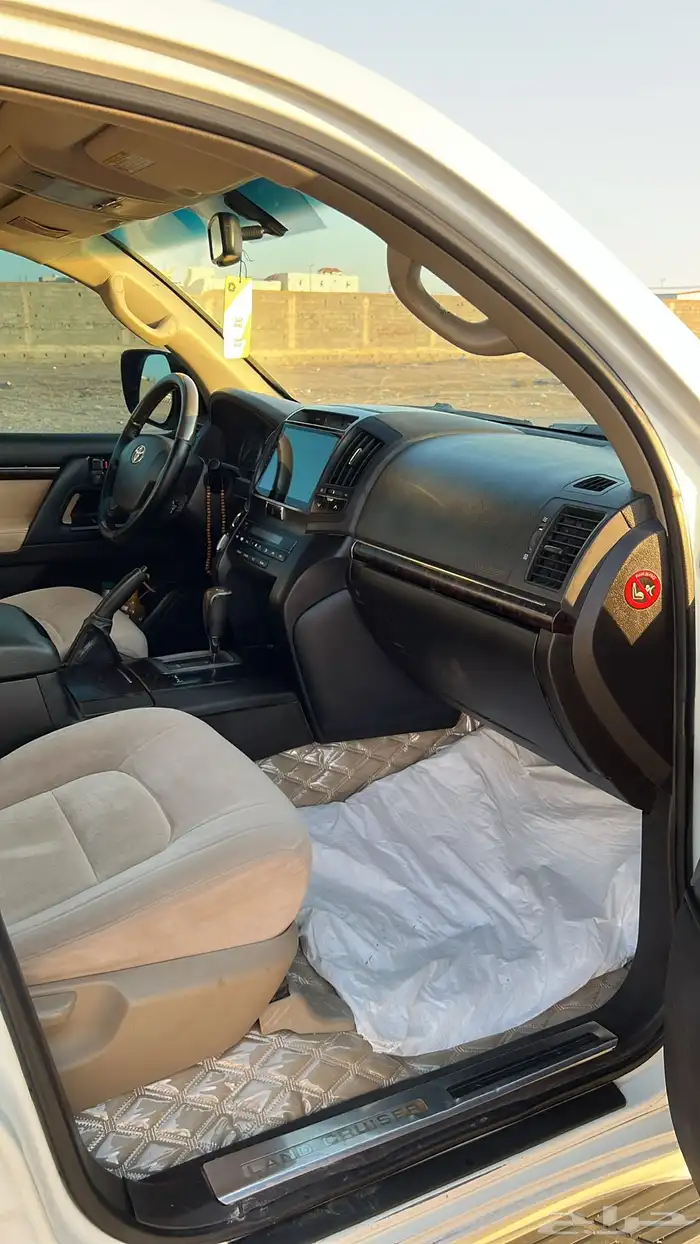 للبيع لاندكروزر 18