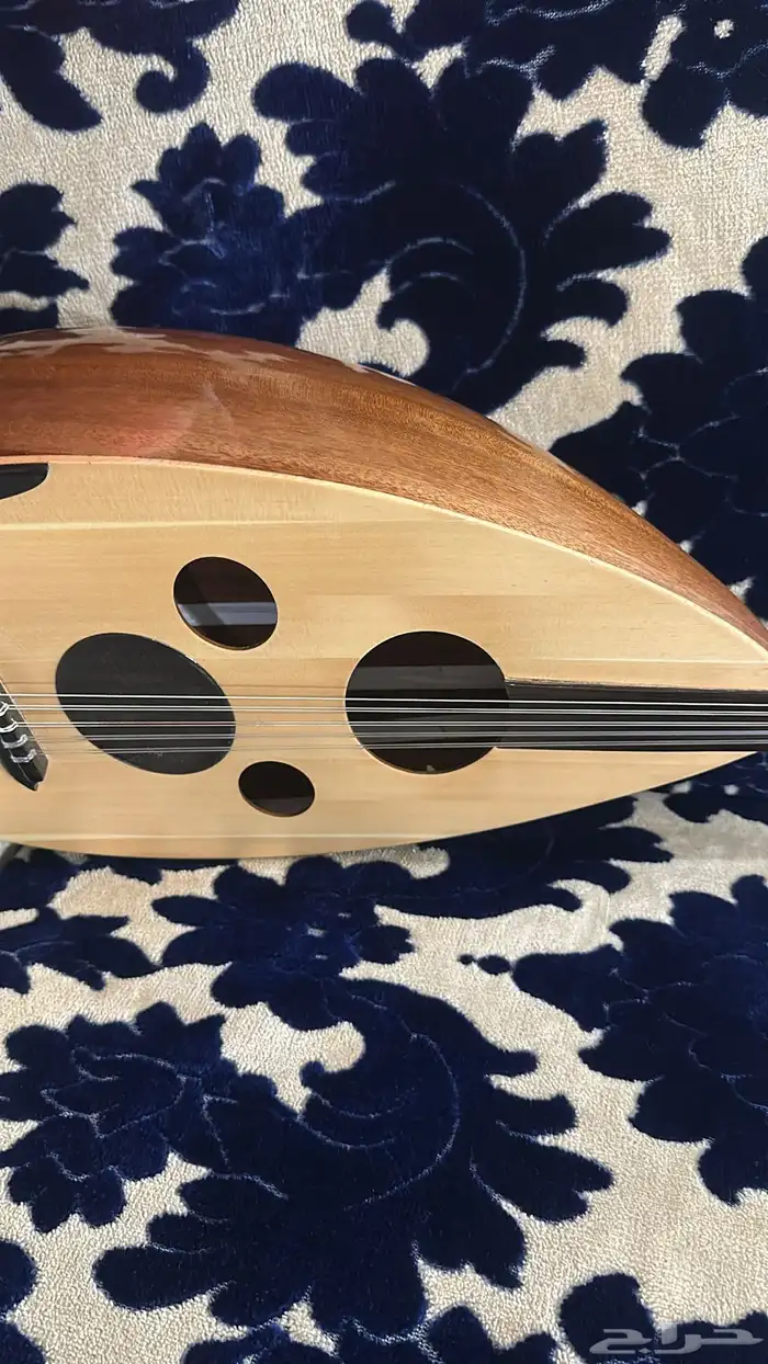 اله عود موسيقي 1