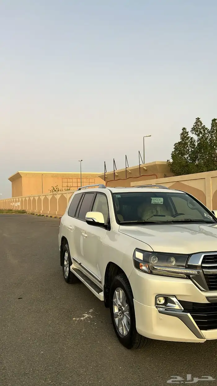 لاندكروزر 2019 ديزل 4
