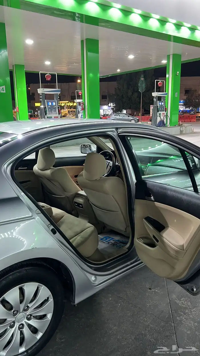 هوندا اكورد 2012 نظيف لميتد 11