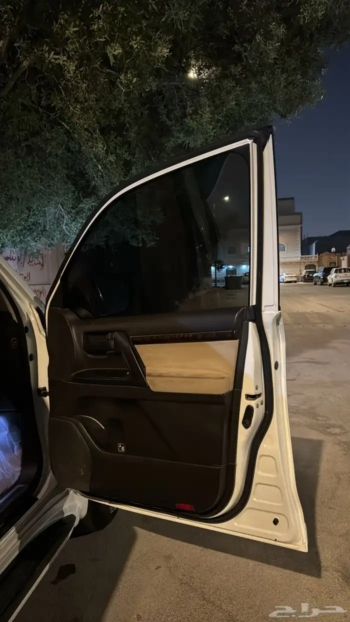 جيب لاندكروزر 6