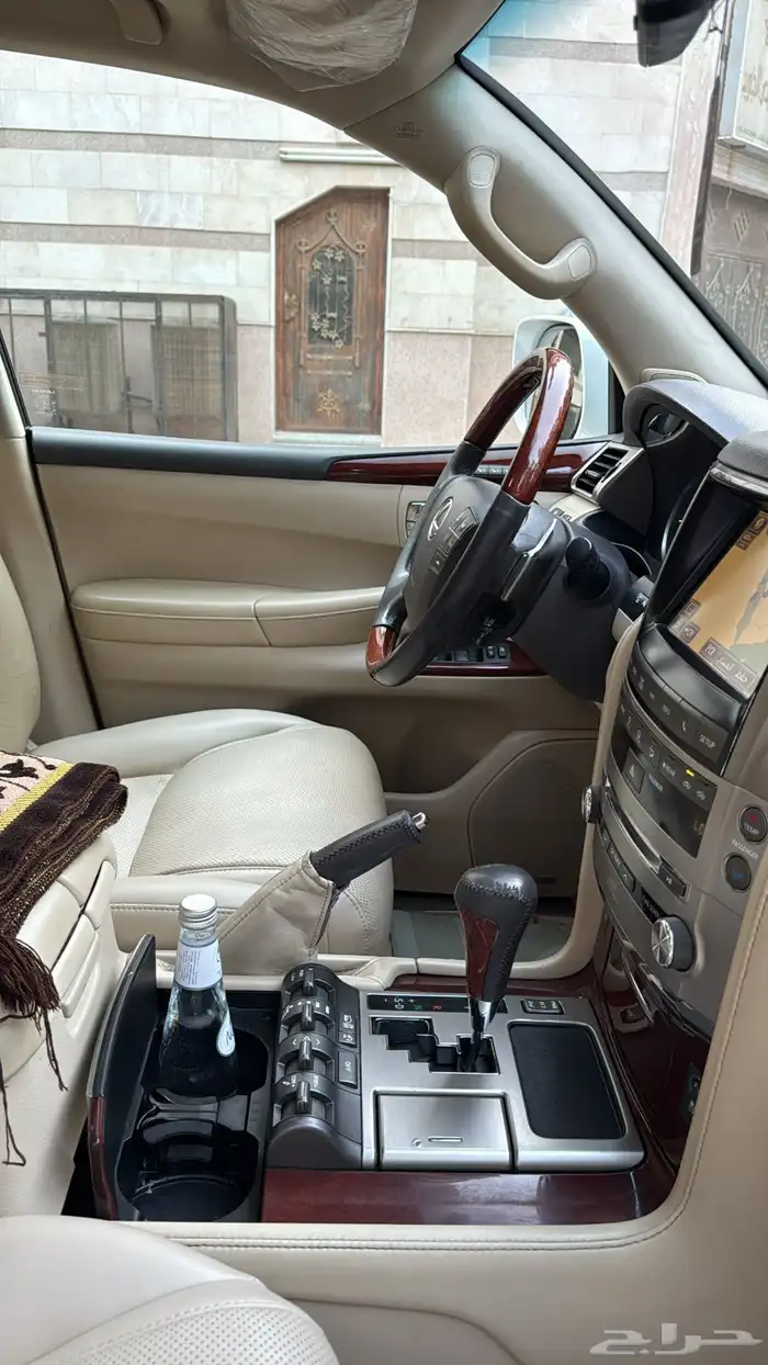 جيب لكزس 2014 27