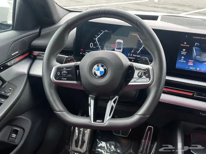 530 x drive AWD 2024 جاهزة للشحن من امريكا 9