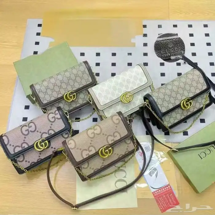 شنط ماركات كمية (جملة وتجزئة) أسعار حرق... (90-180) ريال... 2