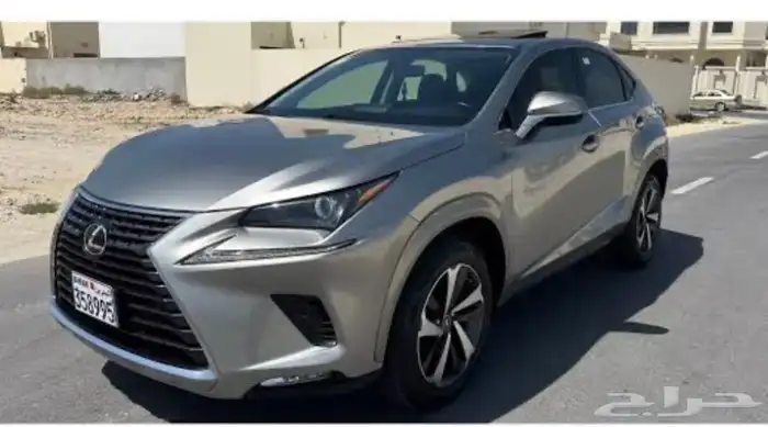 سياره لكزس 5