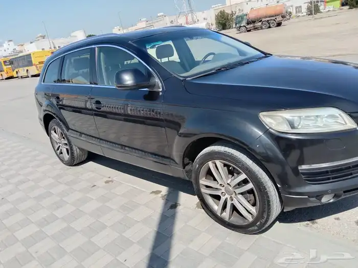 جيب اودي للبيع او البدل بسياره صغير حديثه 1