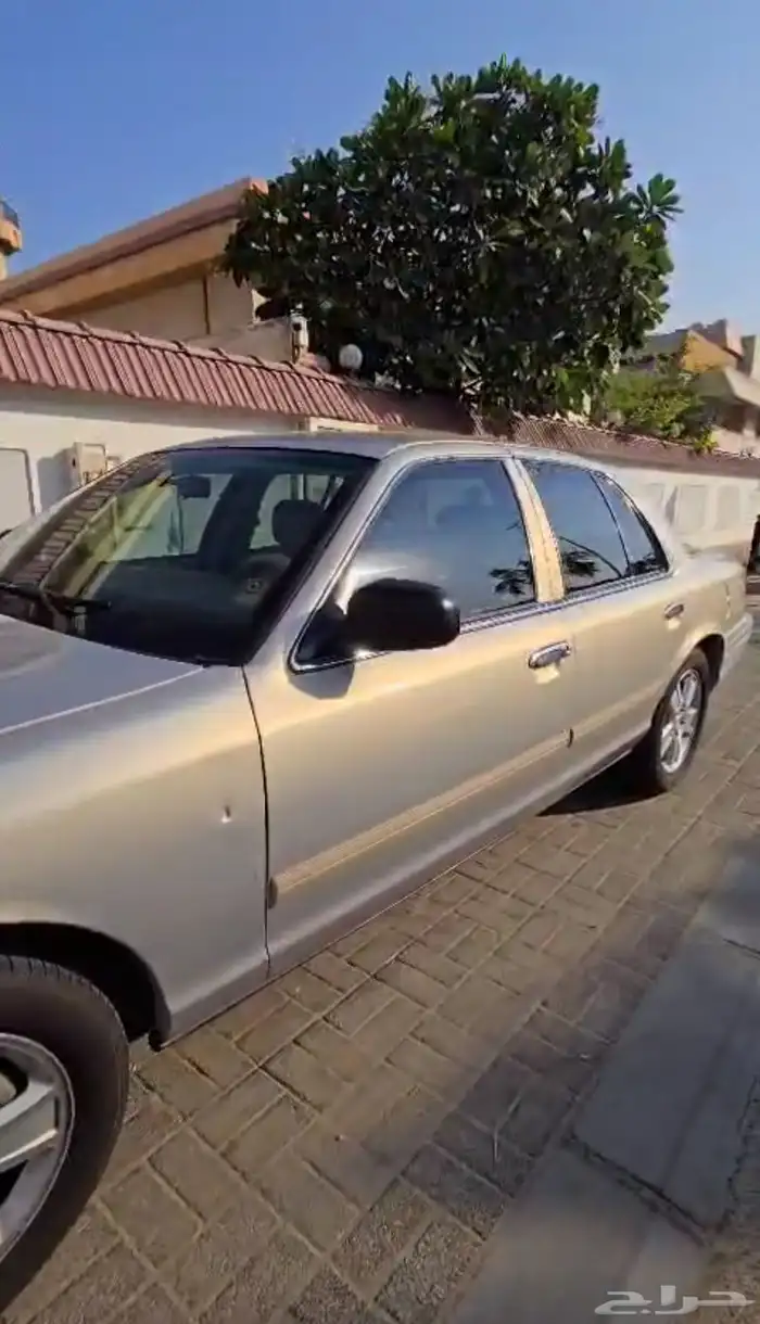 فورد كراون فكتوريا ماشي 204000 كيلو 5