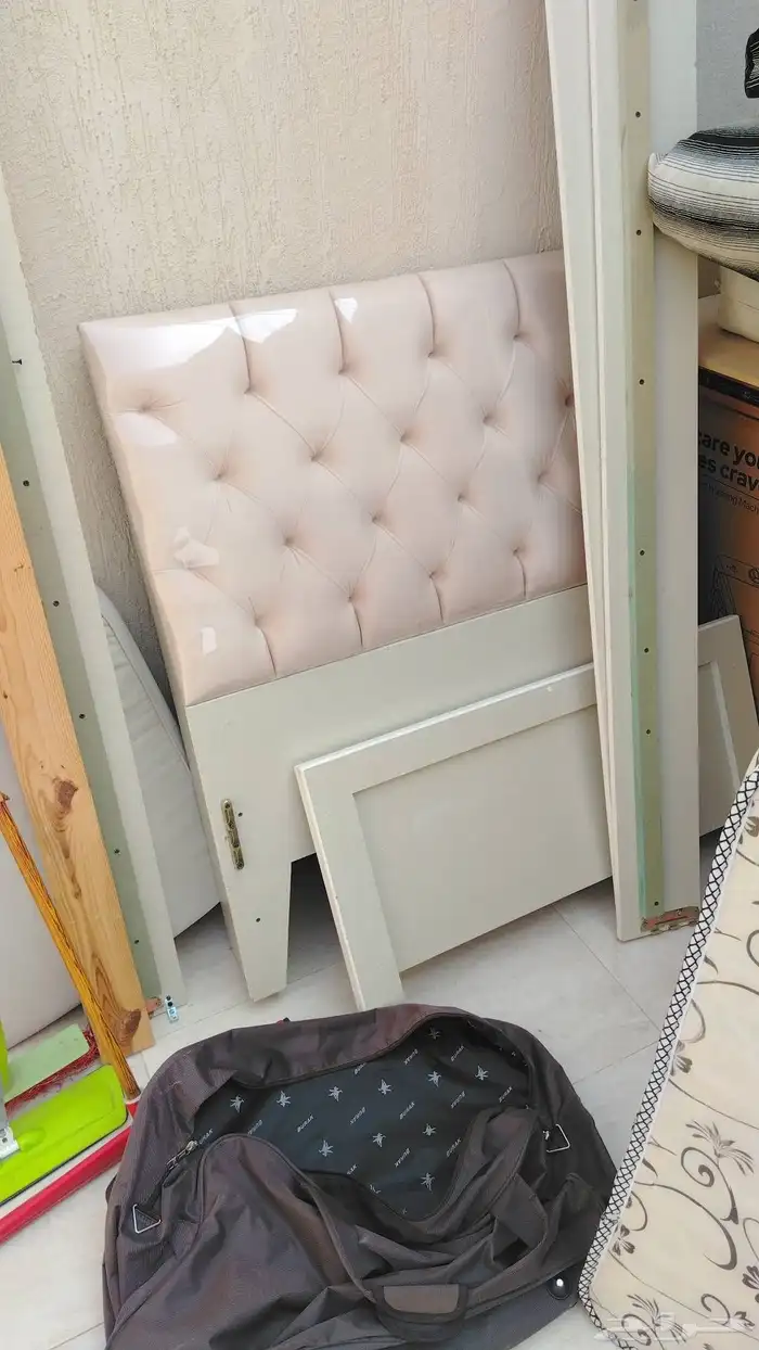 سرير نفر مع مرتبة 0